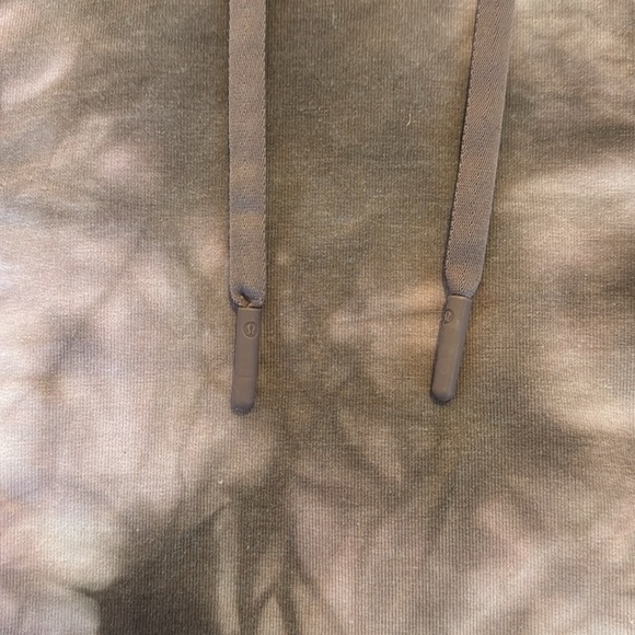 Men’s Lululemon Tie Dye Hoodie - Picture 5 of 7